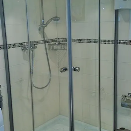 Gemuetliches Mit Kueche & Bad Separater Eingang شقة